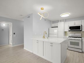 620 S 1st ST 315, Austin TX 78704