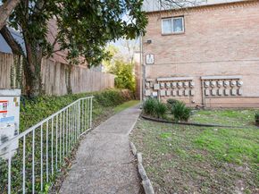 620 S 1st ST 315, Austin TX 78704