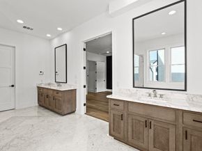 1719 Spyglass DR 16, Austin TX 78746