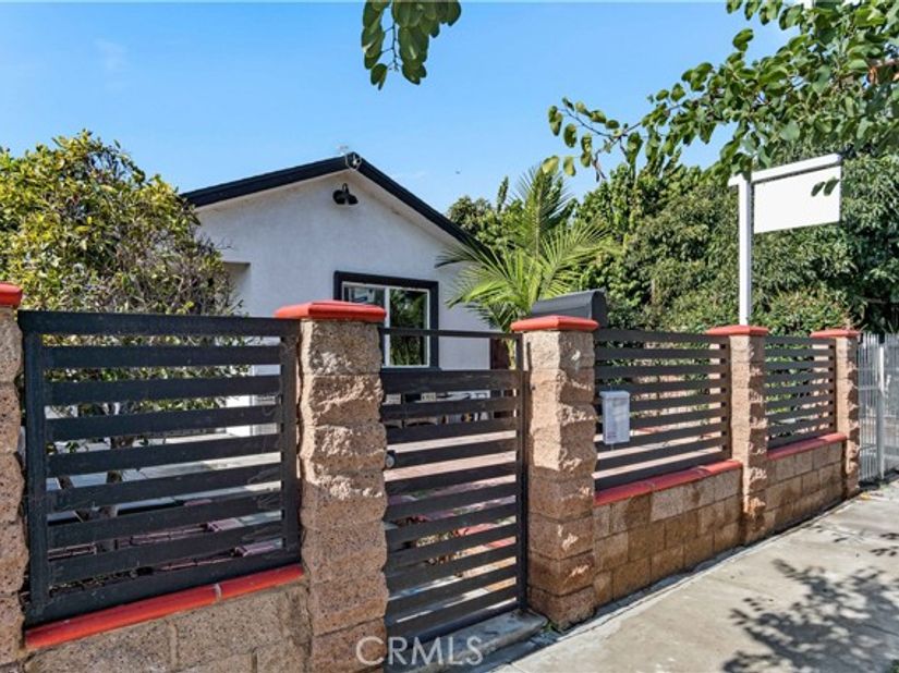 10621 Kalmia Street, Los Angeles, CA 90002 For Sale