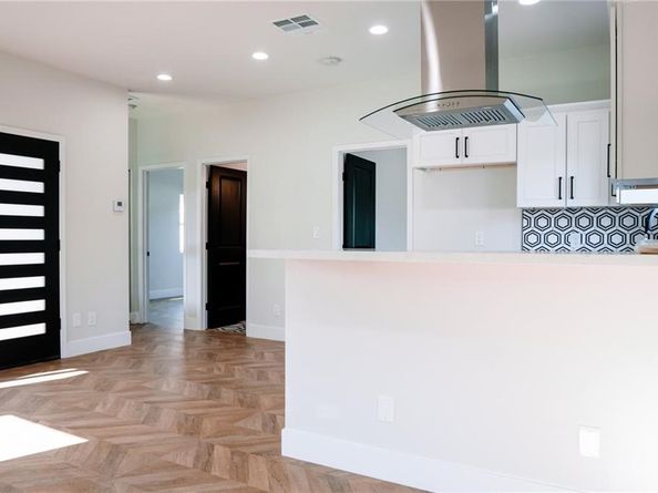 5916 Walnut Avenue, Long Beach CA 90805