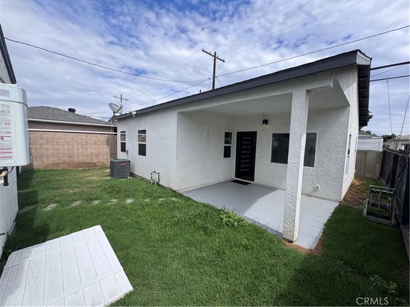 5916 Walnut Avenue, Long Beach CA 90805