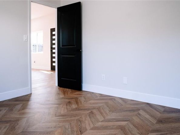 5916 Walnut Avenue, Long Beach CA 90805