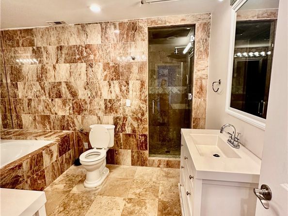 1301 N Orange Grove Avenue, West Hollywood CA 90046
