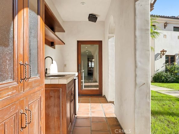 1805 Outpost Drive, Los Angeles CA 90068