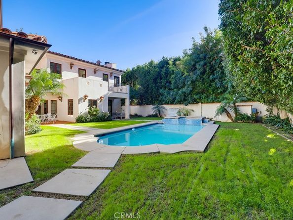 1805 Outpost Drive, Los Angeles CA 90068