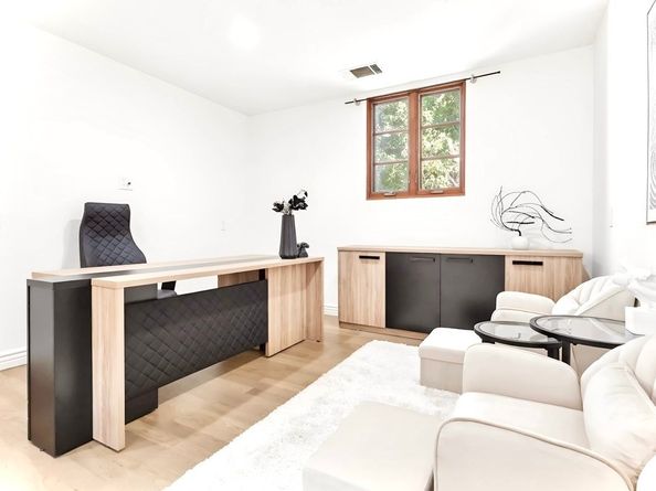 1805 Outpost Drive, Los Angeles CA 90068