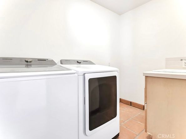 1805 Outpost Drive, Los Angeles CA 90068