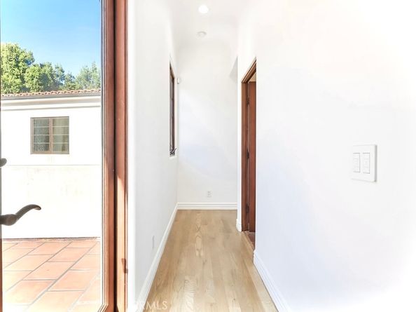 1805 Outpost Drive, Los Angeles CA 90068