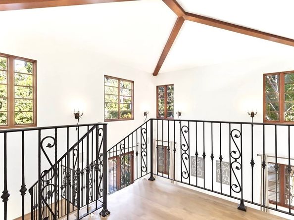 1805 Outpost Drive, Los Angeles CA 90068