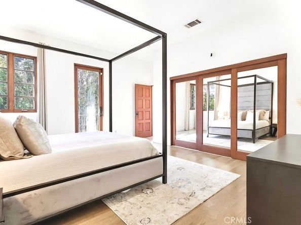 1805 Outpost Drive, Los Angeles CA 90068