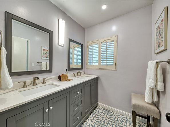 3025 Hollywell Place, Glendale CA 91206