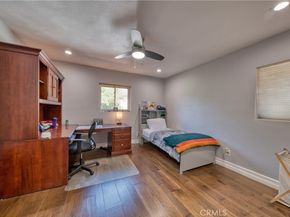 3025 Hollywell Place, Glendale CA 91206