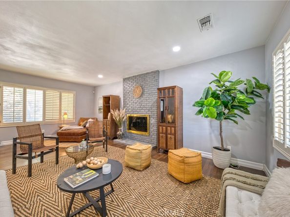 3025 Hollywell Place, Glendale CA 91206