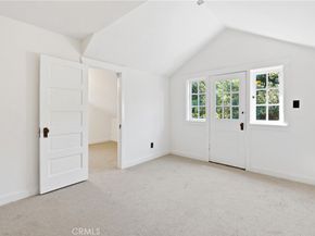 1070 Marengo Avenue N, Pasadena CA 91103