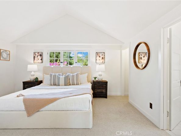 1070 Marengo Avenue N, Pasadena CA 91103