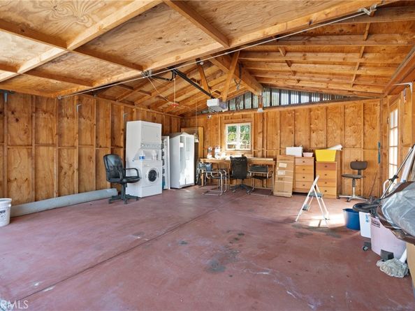 1070 Marengo Avenue N, Pasadena CA 91103