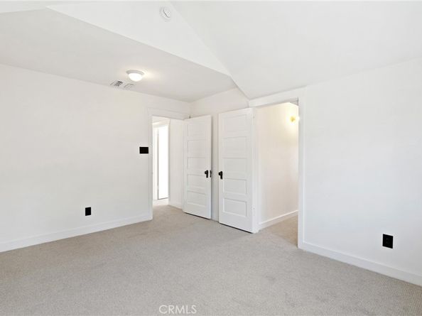 1070 Marengo Avenue N, Pasadena CA 91103