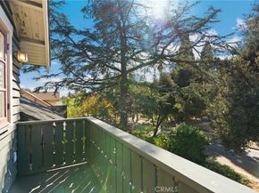 1070 Marengo Avenue N, Pasadena CA 91103