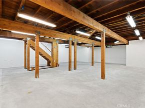 1070 Marengo Avenue N, Pasadena CA 91103