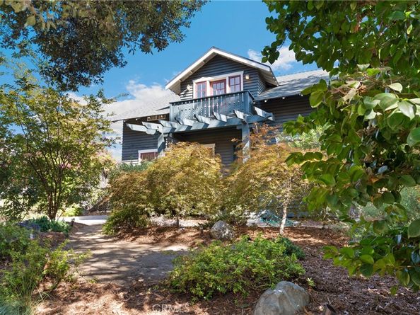 1070 Marengo Avenue N, Pasadena CA 91103