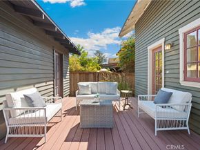 1070 Marengo Avenue N, Pasadena CA 91103