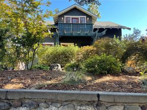 1070 Marengo Avenue N, Pasadena CA 91103