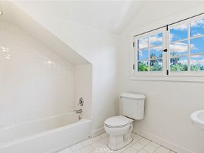 1070 Marengo Avenue N, Pasadena CA 91103