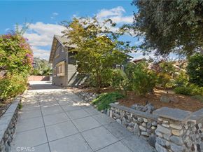 1070 Marengo Avenue N, Pasadena CA 91103