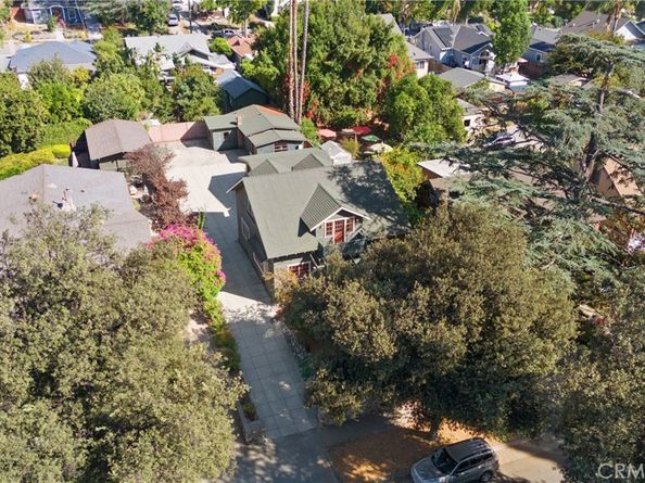 1070 Marengo Avenue N, Pasadena CA 91103