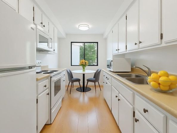 584 W Huntington Drive A, Arcadia CA 91007