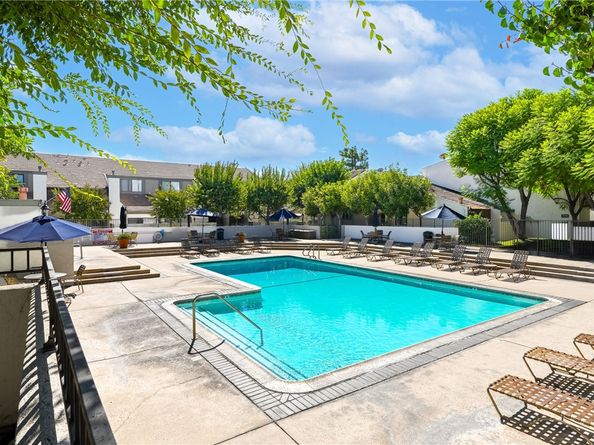 584 W Huntington Drive A, Arcadia CA 91007