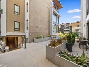 709 E Walnut Street 318, Pasadena CA 91101