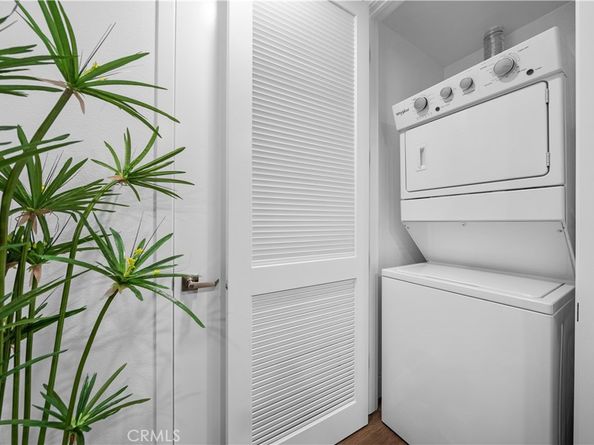 709 E Walnut Street 318, Pasadena CA 91101