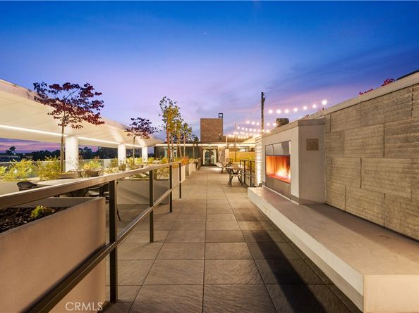 709 E Walnut Street 318, Pasadena CA 91101