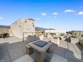 709 E Walnut Street 318, Pasadena CA 91101