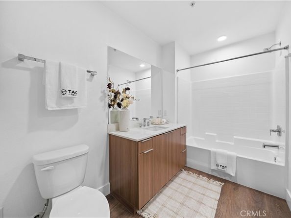 709 E Walnut Street 318, Pasadena CA 91101