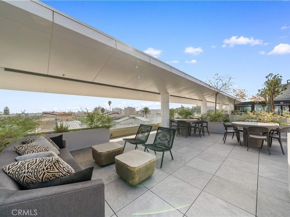 709 E Walnut Street 318, Pasadena CA 91101