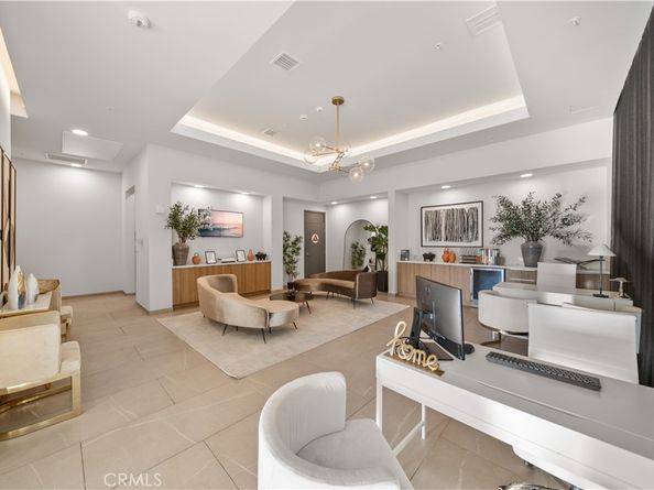 709 E Walnut Street 318, Pasadena CA 91101