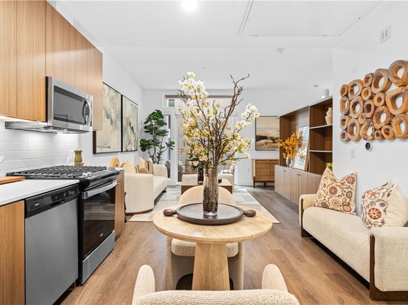 709 E Walnut Street 318, Pasadena CA 91101