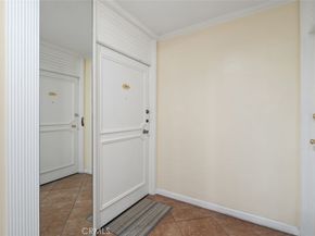 540 Kelton Avenue 204, Los Angeles CA 90024