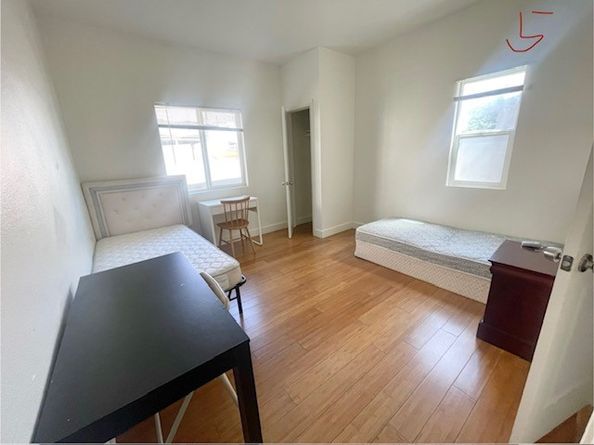 1238 W 35th Street, Los Angeles CA 90007