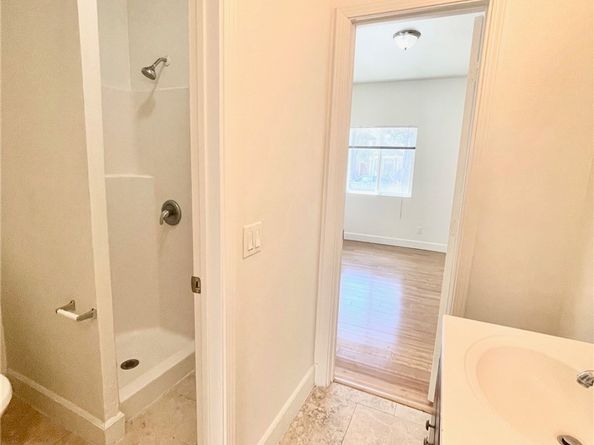 1238 W 35th Street, Los Angeles CA 90007