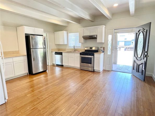 1238 W 35th Street, Los Angeles CA 90007