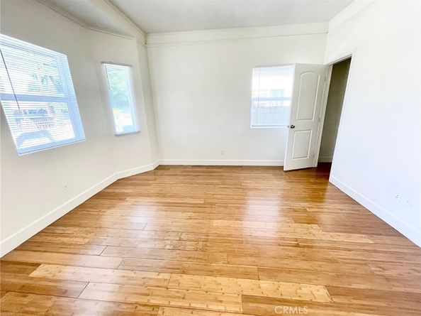 1238 W 35th Street, Los Angeles CA 90007