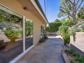 1012 N Sunset Canyon Drive, Burbank CA 91504