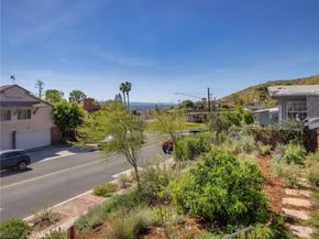 1012 N Sunset Canyon Drive, Burbank CA 91504