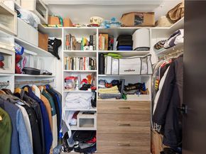 922 N Ridgewood Pl, Los Angeles CA 90038