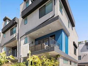 922 N Ridgewood Pl, Los Angeles CA 90038