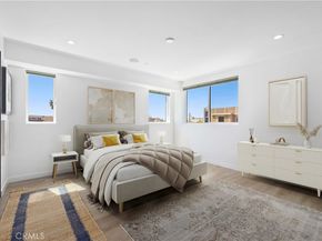 922 N Ridgewood Pl, Los Angeles CA 90038